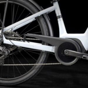 Vélo de Ville Électrique Trek Verve+ 2 Lowstep Gen.3 400wh Shimano Cues 9V Noir Gen.3 – Image 3